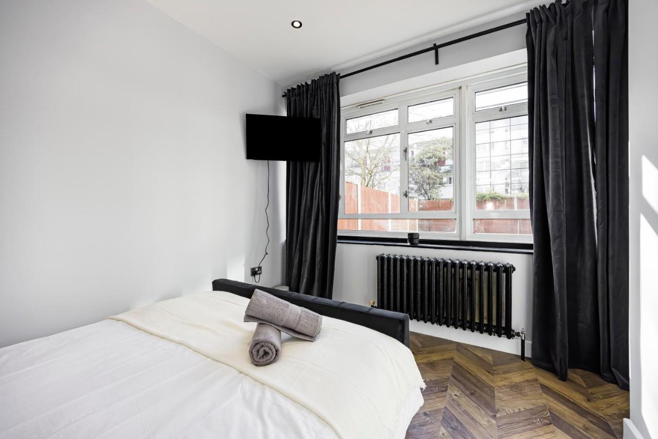 Hôtel Victoria Hub à Londres Extérieur photo
